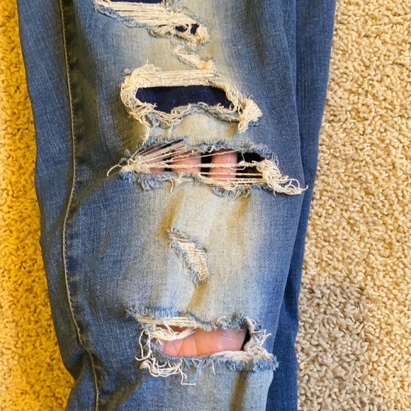AMERICAN EAGLE WOMEN’S ripped/distressed HI-RISE JEGGING/jeans. Size 10R. - Picture 13 of 14